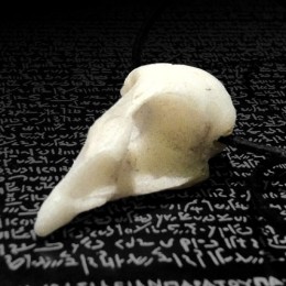 Quail skull, marble